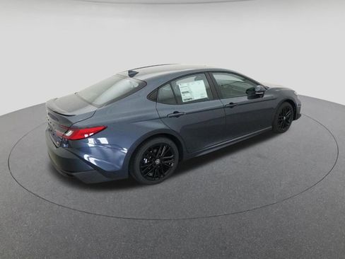 New 2026 Toyota Camry SE image 9