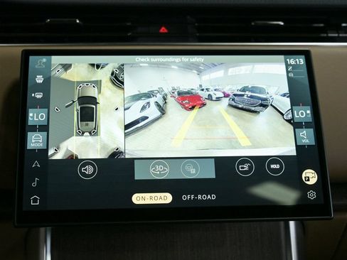 Used 2025 Land Rover Range Rover SE AWD/4WD image 51