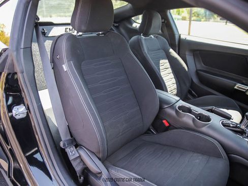 Used 2017 Ford Mustang GT image 40