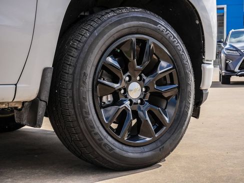 Used 2021 Chevrolet Silverado 1500 Custom w/ LPO, Dark Essentials Package RWD image 9