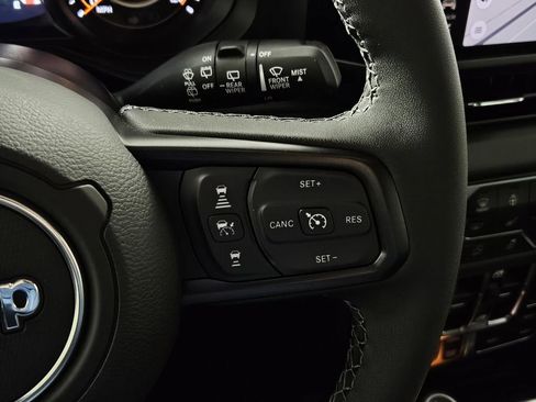 Used 2026 Jeep Wrangler Unlimited Rubicon AWD/4WD image 19