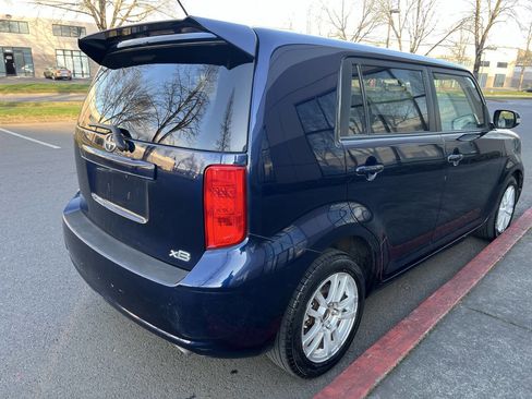 Used 2008 Scion xB FWD image 3
