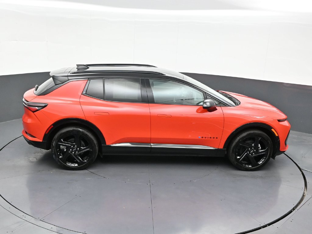 Used 2026 Chevrolet Equinox EV RS FWD image 21