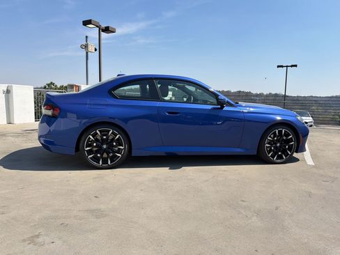 Used 2026 BMW 230i Coupe w/ M Sport Package RWD image 8