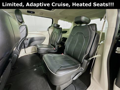 Used 2024 Chrysler Pacifica Limited image 26