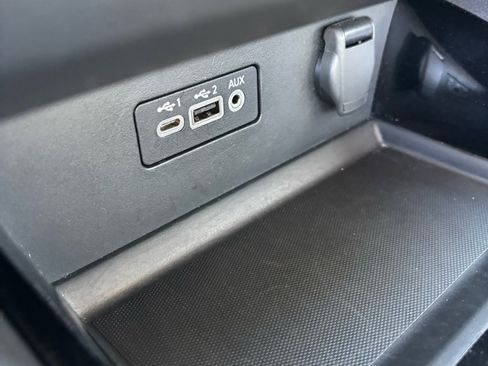 Used 2024 Nissan Altima 2.5 SV image 19