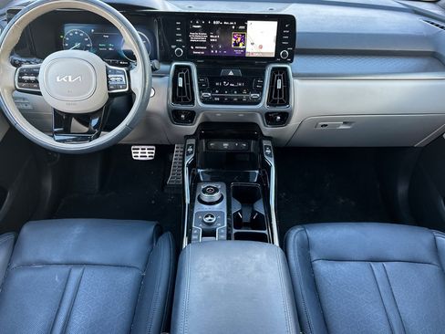 Certified 2023 Kia Sorento SX Prestige image 16