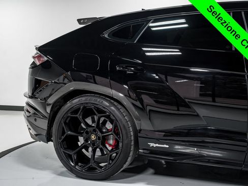 Used 2023 Lamborghini Urus Performante AWD/4WD image 56