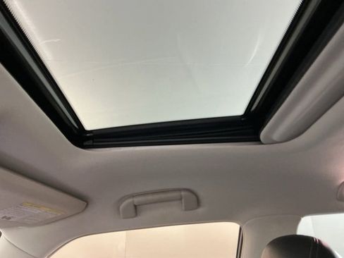 Used 2019 Nissan Armada SL image 23