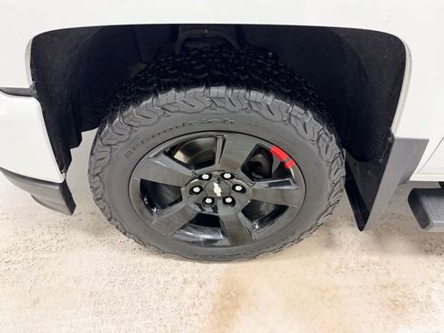 Certified 2018 Chevrolet Silverado 1500 LTZ Z71 w/ Redline Edition image 20