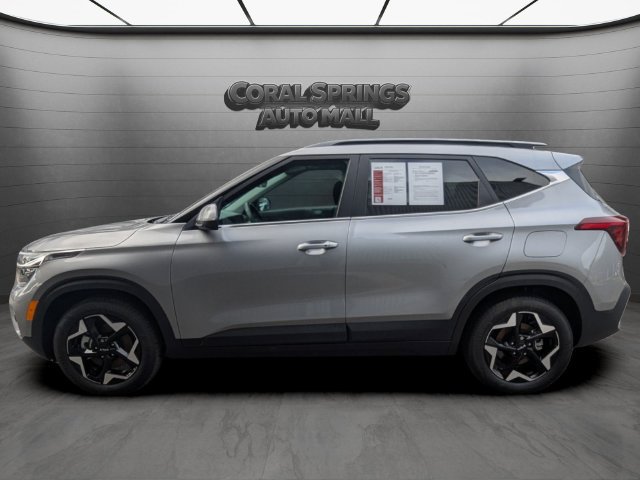 Used 2025 Kia Seltos EX w/ EX Sunroof Package AWD/4WD image 4