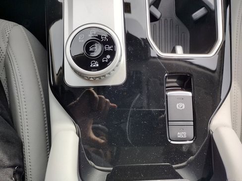 New 2026 Mitsubishi Outlander SEL image 26