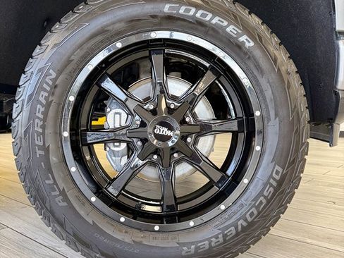 Used 2022 Chevrolet Silverado 1500 Custom RWD image 19