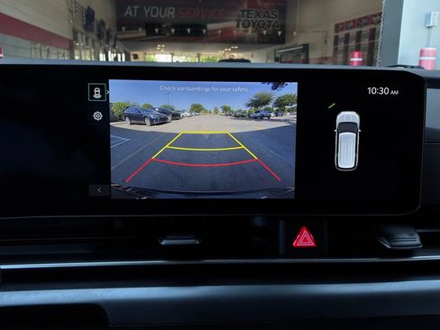 Used 2026 Kia Carnival FWD image 38