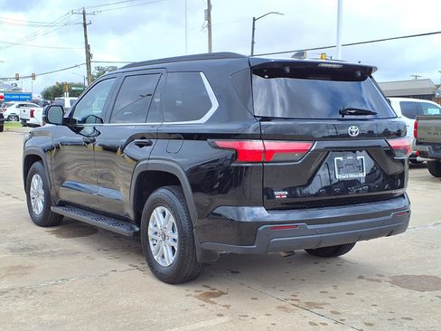 Used 2025 Toyota Sequoia SR5 AWD/4WD image 7