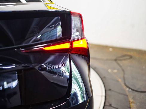 Used 2022 Toyota Prius image 9
