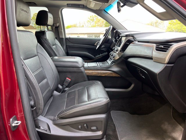 Used 2018 GMC Yukon Denali w/ Open Road Package AWD/4WD image 19