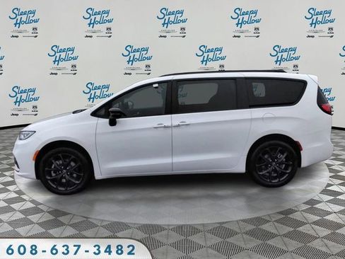 New 2026 Chrysler Pacifica Select w/ S Appearance Package AWD/4WD image 8