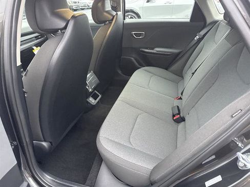 New 2025 Kia K4 LXS image 17