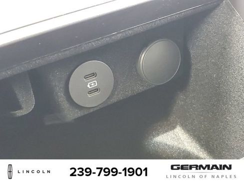 New 2025 Lincoln Aviator Reserve w/ Illumination Package image 32