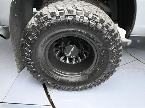Used 2024 RAM 3500 Tradesman w/ Chrome Appearance Group AWD/4WD image 20