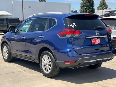 Used 2017 Nissan Rogue SV FWD image 7