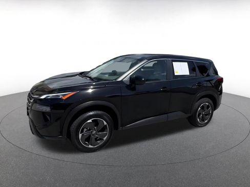 Used 2025 Nissan Rogue SV FWD image 8