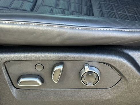 Certified 2025 Cadillac Escalade ESV Sport Platinum w/ LPO, Floor Liner Package AWD/4WD image 15