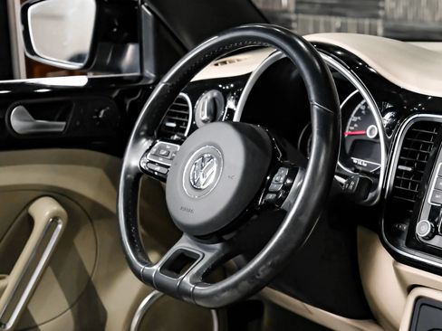 Used 2014 Volkswagen Beetle 2.5 FWD image 17