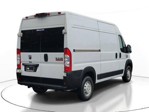 Used 2022 RAM ProMaster 2500 w/ Convenience Group image 4