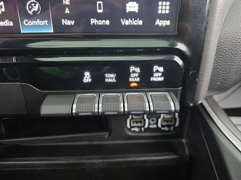 Used 2023 RAM 1500 Big Horn AWD/4WD image 30