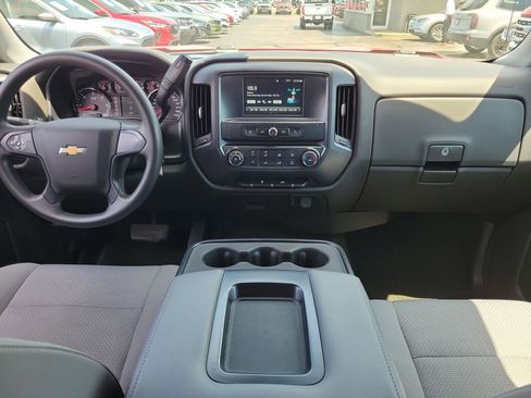Used 2018 Chevrolet Silverado 1500 Custom w/ Custom Convenience Package RWD image 11