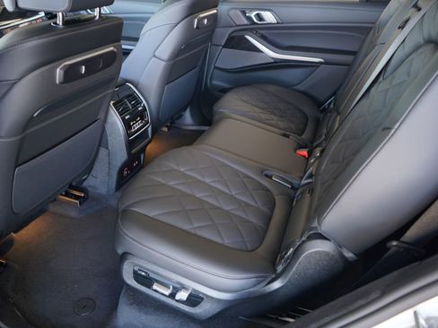 New 2026 BMW X7 xDrive40i w/ M Sport Package image 19