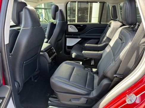Used 2025 Lincoln Aviator Reserve w/ Equipment Group 201A image 17