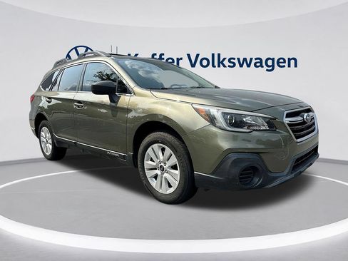 Used 2018 Subaru Outback 2.5i AWD/4WD image 7