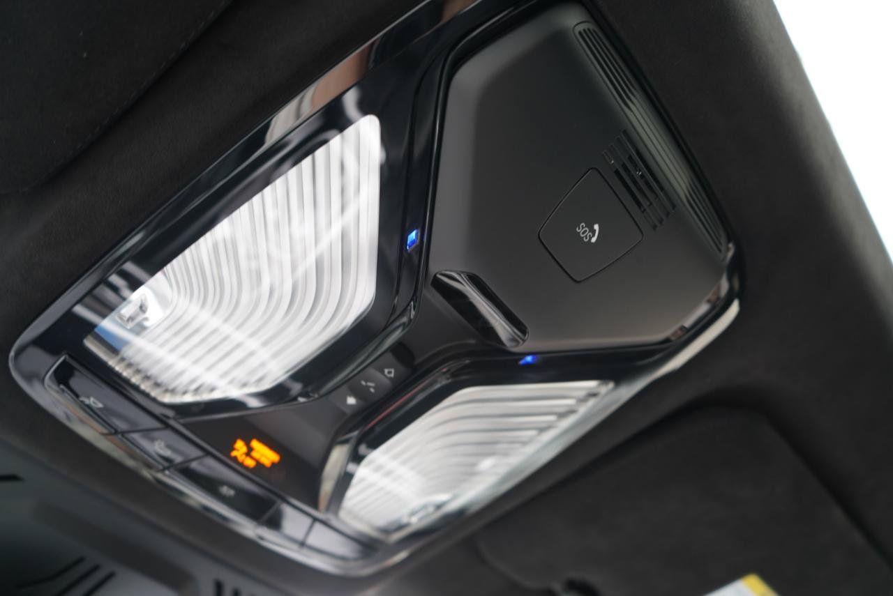Used 2022 BMW ALPINA XB7 AWD/4WD image 30