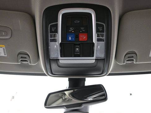 Used 2024 RAM 3500 Laramie w/ Towing Technology Group AWD/4WD image 28