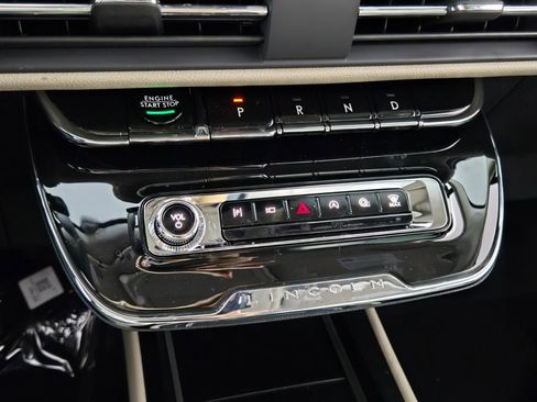 New 2026 Lincoln Corsair Premiere image 16