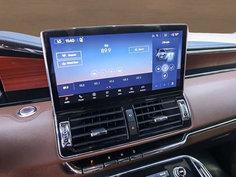 Used 2022 Lincoln Navigator L Reserve AWD/4WD image 15