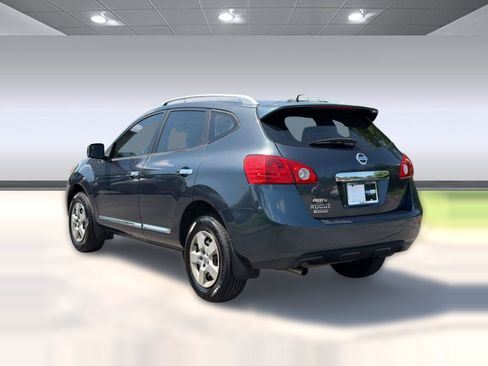 Used 2014 Nissan Rogue S w/ Convenience Package FWD image 3