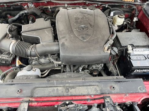 Certified 2022 Toyota Tacoma SR5 image 23