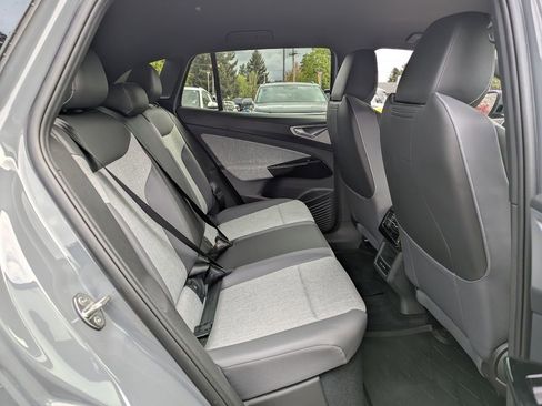 Certified 2023 Volkswagen ID.4 Pro AWD/4WD image 30
