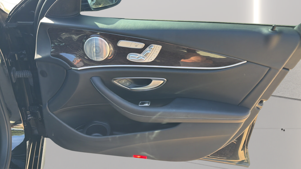 Used 2022 Mercedes-Benz E 350 Sedan image 26