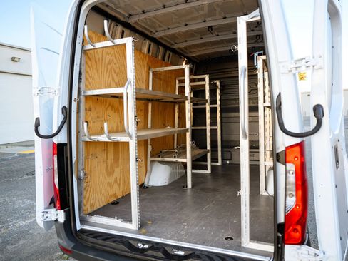 Used 2021 Mercedes-Benz Sprinter 3500 image 25