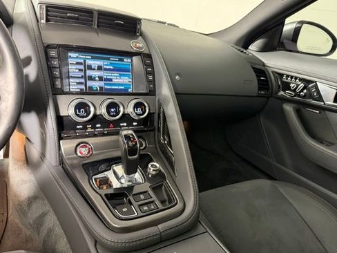 Used 2015 Jaguar F-TYPE S RWD image 21