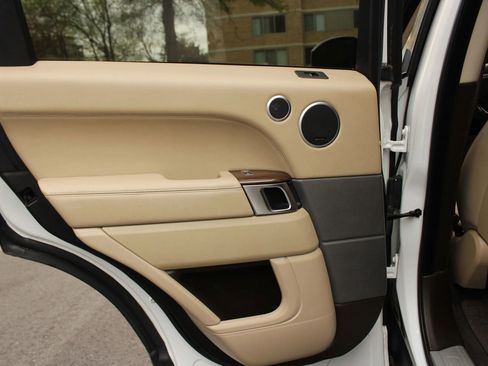 Used 2016 Land Rover Range Rover Sport HSE image 20