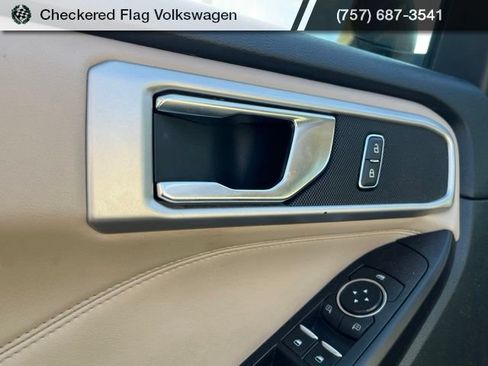 Used 2020 Ford Explorer XLT w/ Equipment Group 202A AWD/4WD image 15