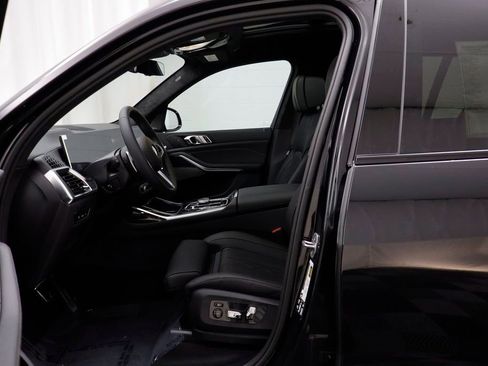 New 2026 BMW X7 xDrive40i w/ M Sport Package AWD/4WD image 5