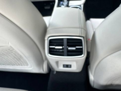 Used 2026 Genesis G70 2.5T RWD image 9