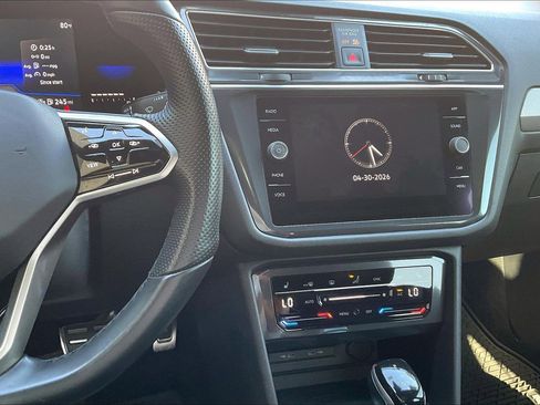 Certified 2022 Volkswagen Tiguan SE R-Line FWD image 5